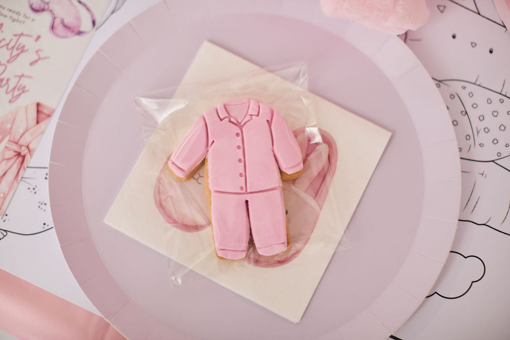 Blankets & Besties Sugar Cookies